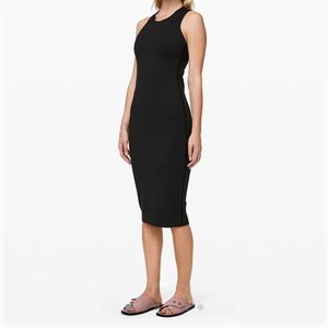 Lululemon Picnic Play Dress NWT black sz 2